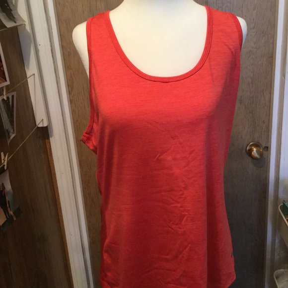 2 Athletic Tank Tops - Picture 6 of 8